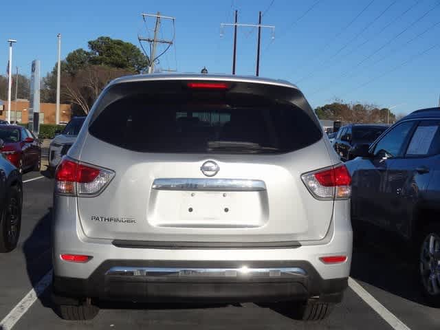 Thumbnail: 2013 Nissan Pathfinder - 3