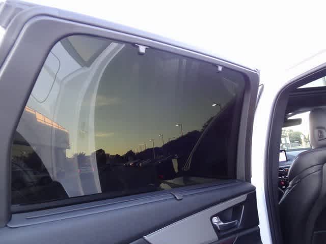 Thumbnail: 2023 Acura MDX - 11