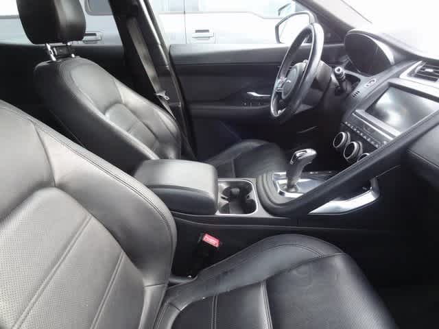 Thumbnail: 2018 Jaguar E-Pace - 10