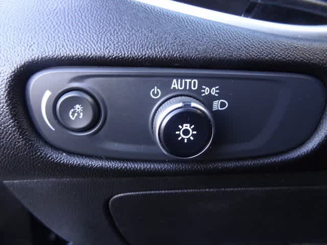 Thumbnail: 2023 Chevrolet Malibu - 16