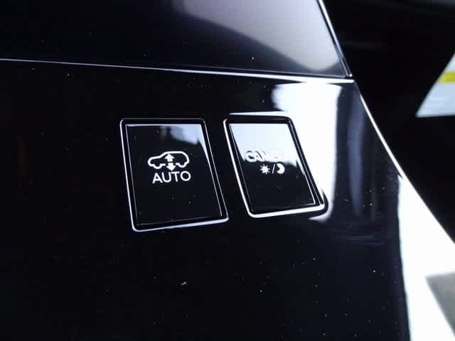 Thumbnail: 2026 INFINITI QX80 - 31