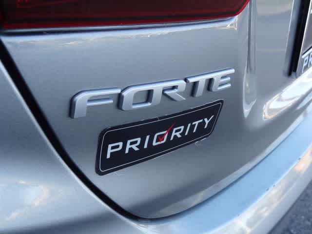 Thumbnail: 2022 Kia Forte - 34