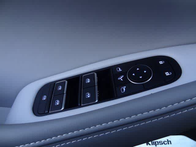 Thumbnail: 2026 INFINITI QX60 - 16