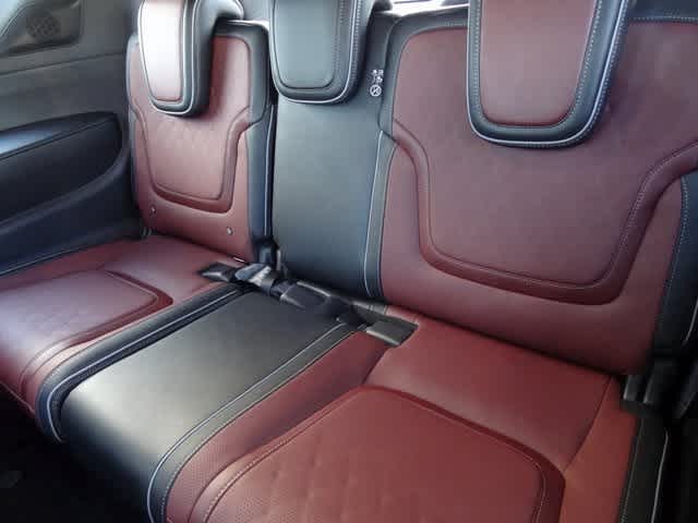 Thumbnail: 2026 INFINITI QX80 - 12