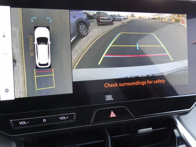 Thumbnail: 2023 Toyota Venza - 28