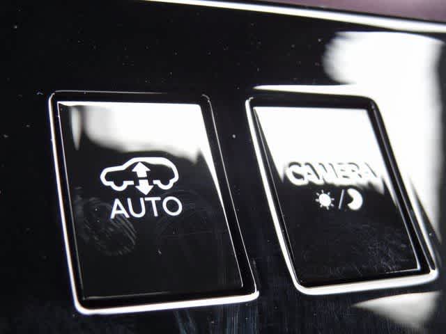 Thumbnail: 2026 INFINITI QX80 - 33