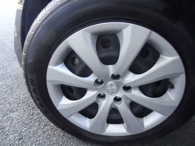 Thumbnail: 2023 Toyota Corolla - 28