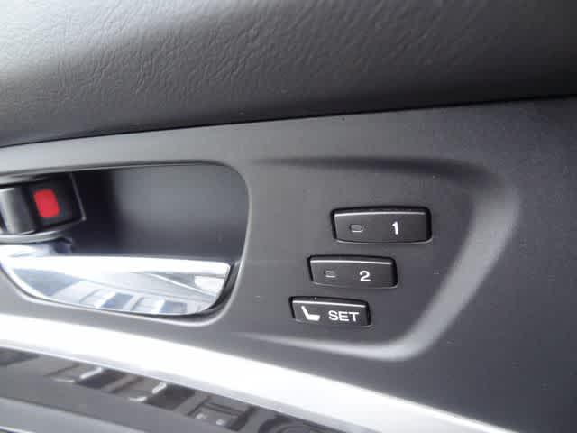 Thumbnail: 2020 Acura RLX - 15