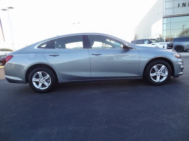 Thumbnail: 2023 Chevrolet Malibu - 4