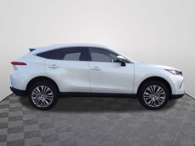 Thumbnail: 2023 Toyota Venza - 4