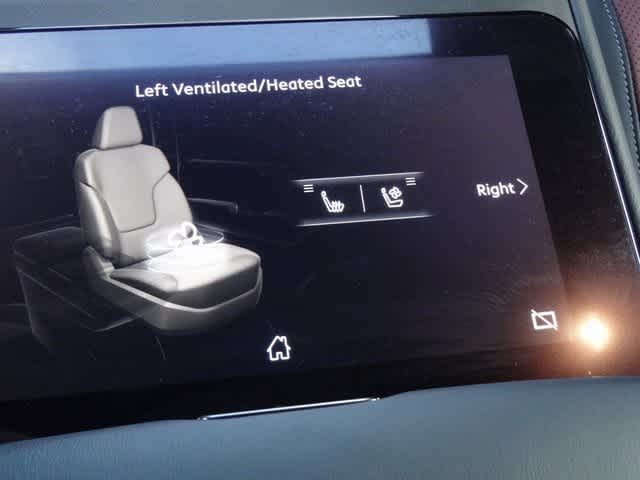 Thumbnail: 2026 INFINITI QX80 - 21