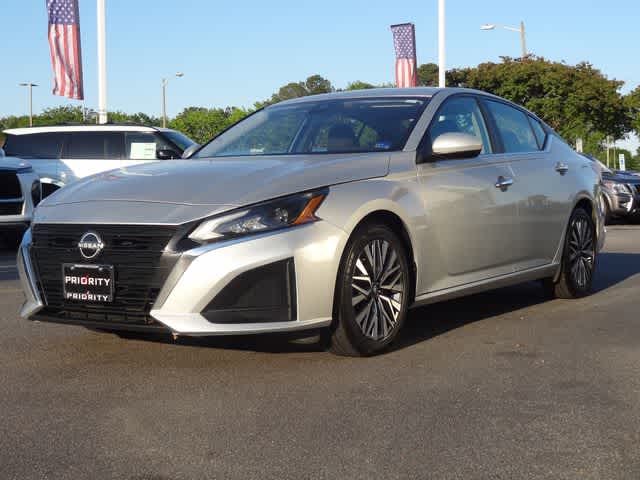 Thumbnail: 2023 Nissan Altima - 1