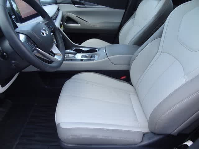 Thumbnail: 2026 INFINITI QX60 - 6