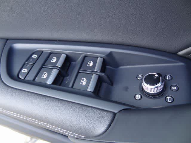 Thumbnail: 2024 Audi Q5 - 19