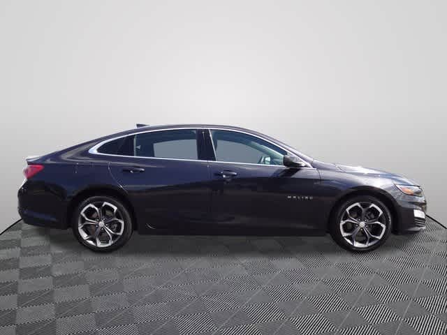 Thumbnail: 2022 Chevrolet Malibu - 4