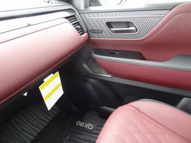 Thumbnail: 2026 INFINITI QX80 - 36