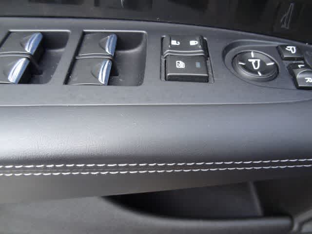 Thumbnail: 2020 Acura RLX - 14