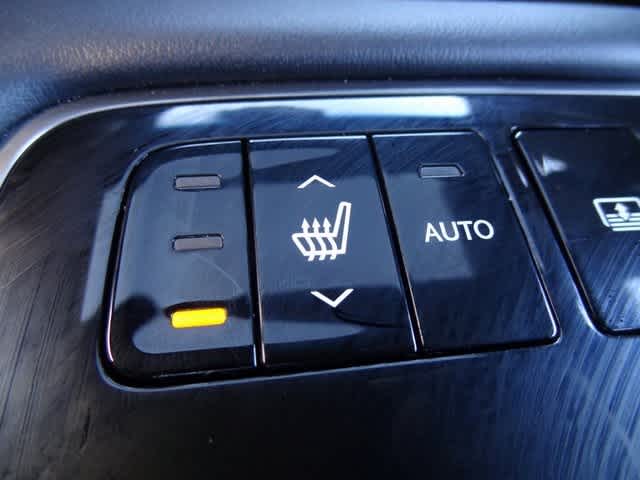 Thumbnail: 2022 Lexus LS - 12