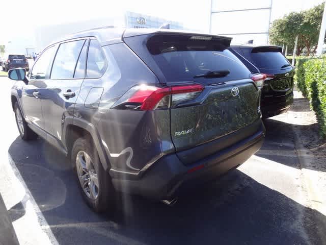 Thumbnail: 2022 Toyota RAV4 - 4