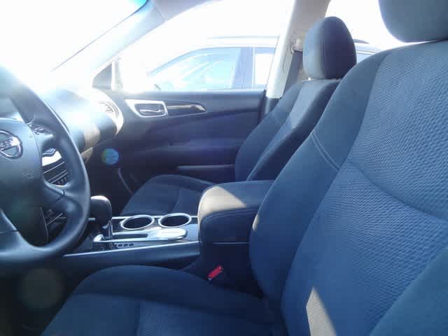 Thumbnail: 2013 Nissan Pathfinder - 9