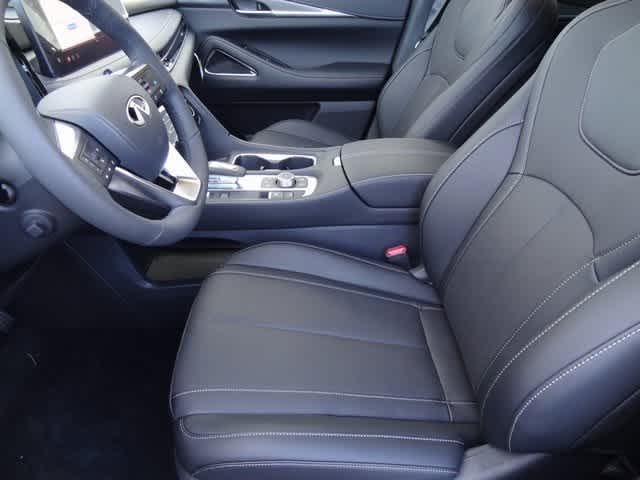 Thumbnail: 2026 INFINITI QX60 - 6