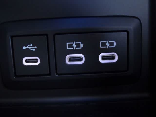 Thumbnail: 2023 Toyota Venza - 31