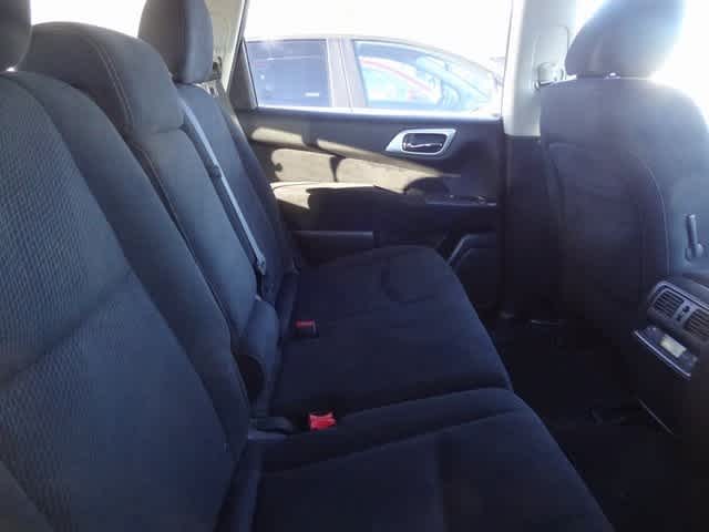 Thumbnail: 2013 Nissan Pathfinder - 8