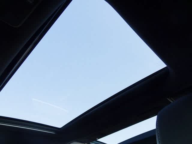 Thumbnail: 2022 Lexus LS - 8