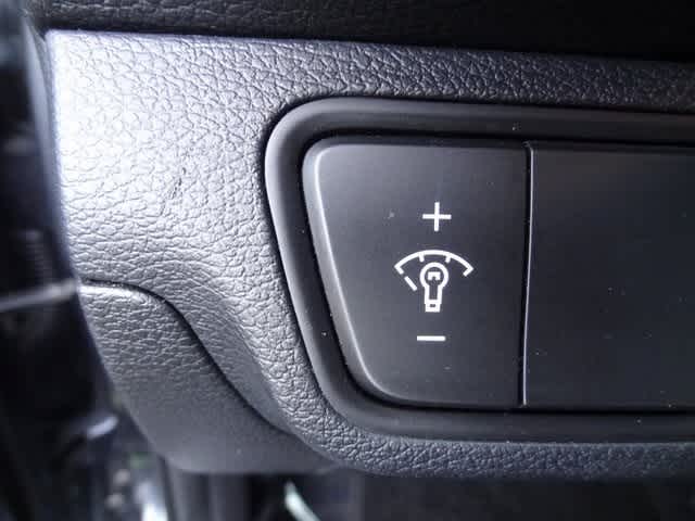 Thumbnail: 2023 Kia Forte - 14