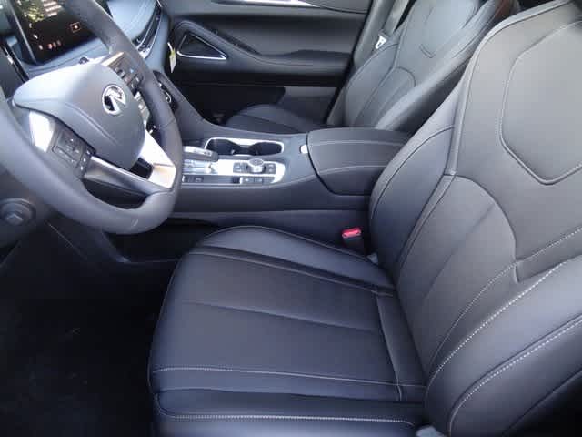 Thumbnail: 2026 INFINITI QX60 - 6