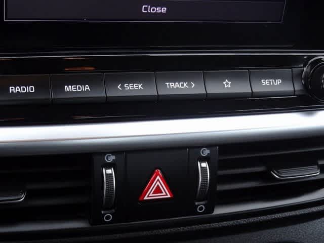 Thumbnail: 2023 Kia Forte - 22