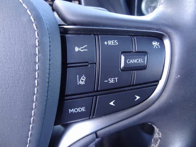 Thumbnail: 2022 Lexus LS - 27