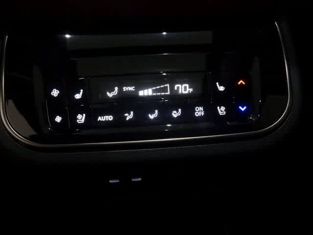 Thumbnail: 2026 INFINITI QX80 - 17