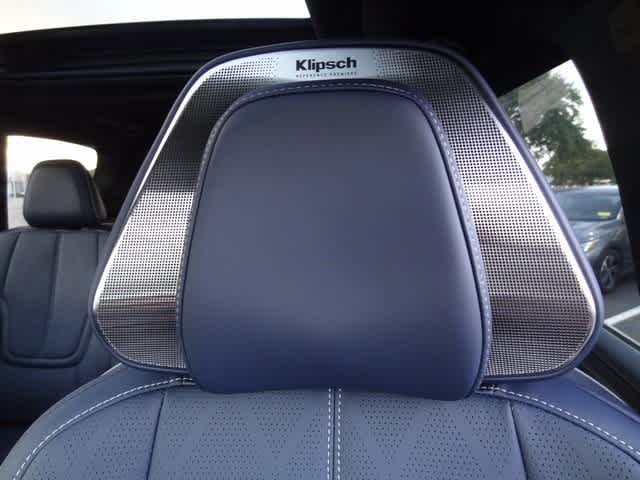 Thumbnail: 2026 INFINITI QX80 - 8