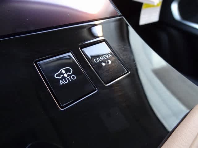 Thumbnail: 2026 INFINITI QX80 - 35