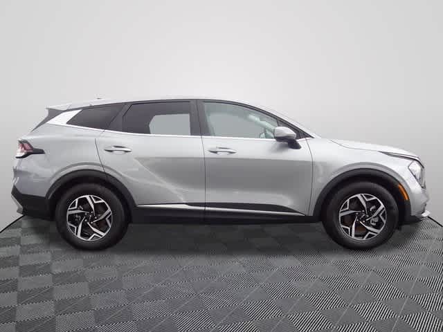 Thumbnail: 2023 Kia Sportage - 4