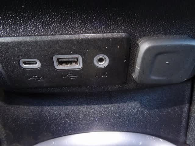 Thumbnail: 2023 Chevrolet Malibu - 28