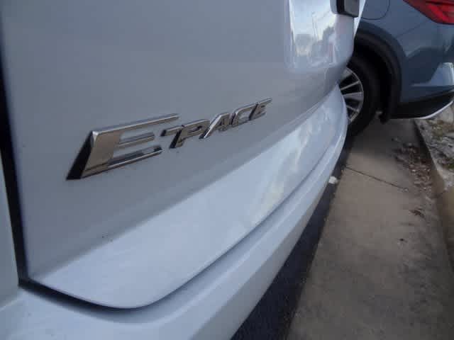 Thumbnail: 2018 Jaguar E-Pace - 7