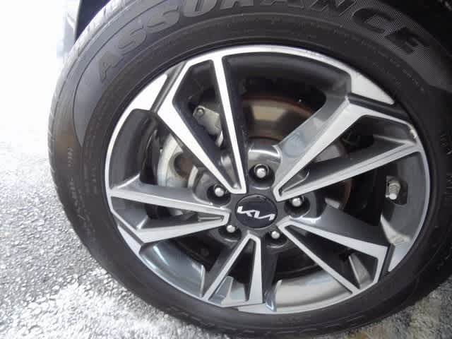 Thumbnail: 2023 Kia Forte - 31