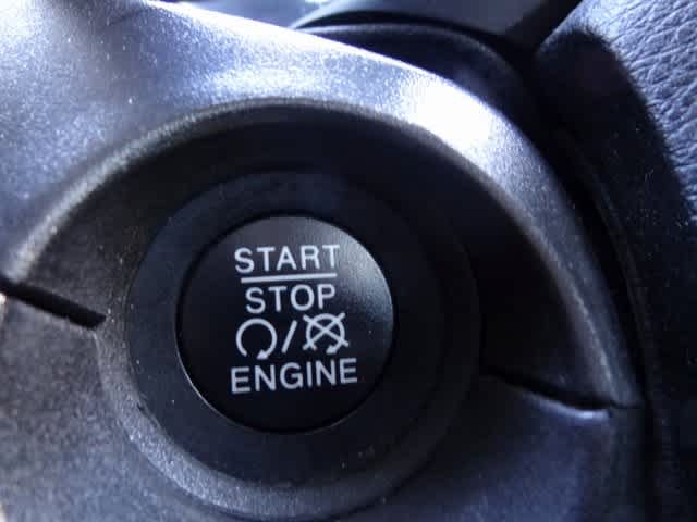 Thumbnail: 2018 Jeep Renegade - 20