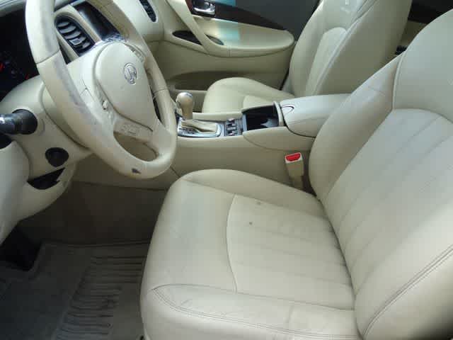 Thumbnail: 2010 INFINITI EX35 - 6