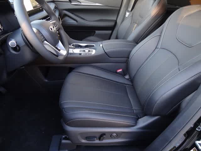 Thumbnail: 2026 INFINITI QX60 - 6