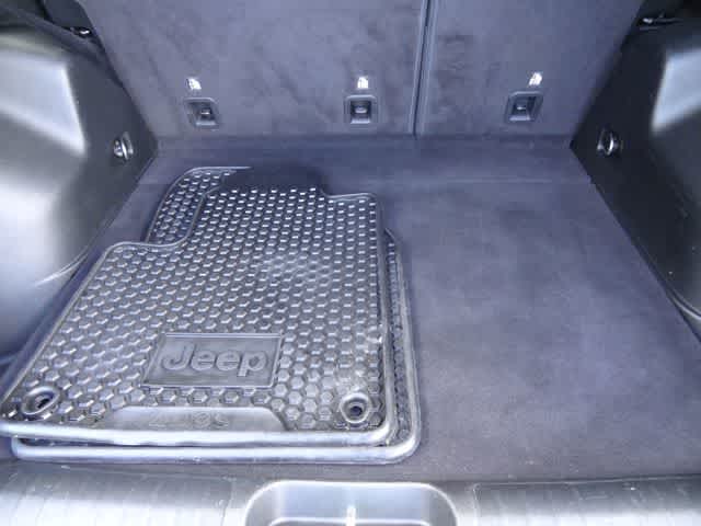 Thumbnail: 2019 Jeep Cherokee - 9