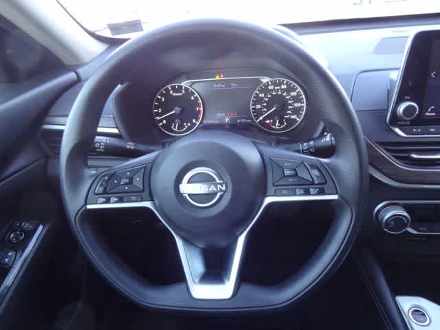 Thumbnail: 2023 Nissan Altima - 12