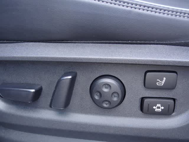 Thumbnail: 2026 INFINITI QX80 - 22