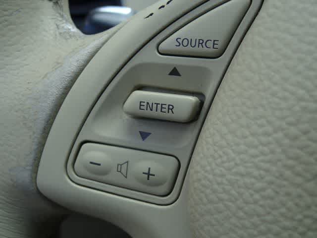 Thumbnail: 2010 INFINITI EX35 - 17