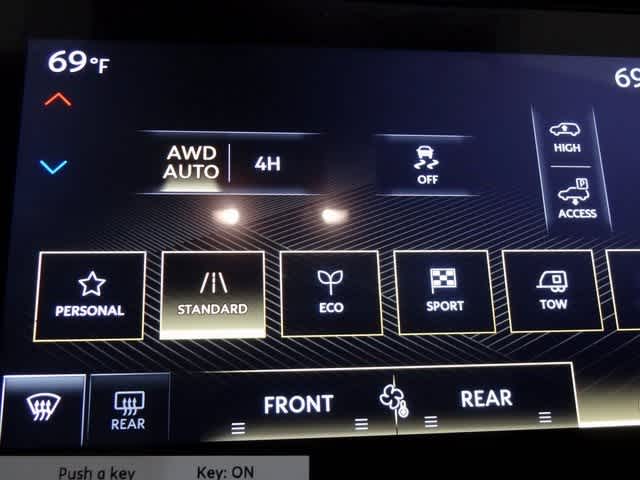 Thumbnail: 2026 INFINITI QX80 - 33