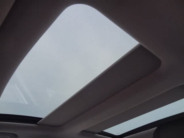 Thumbnail: 2016 Kia Cadenza - 8