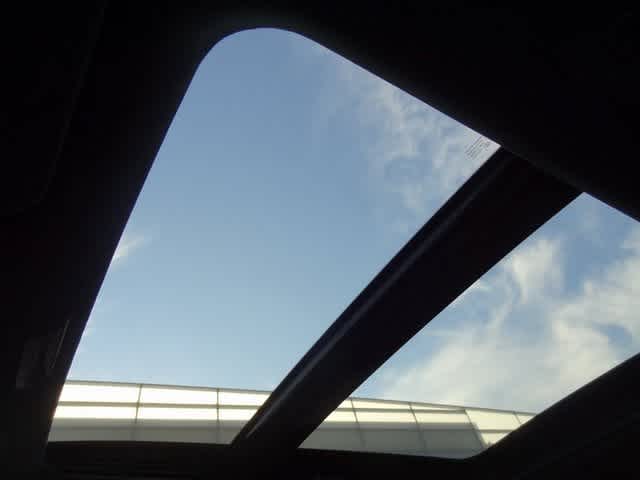 Thumbnail: 2026 INFINITI QX80 - 10