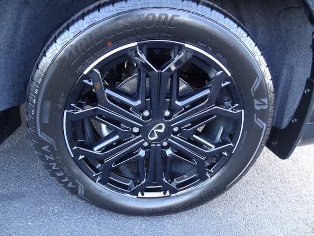 Thumbnail: 2026 INFINITI QX80 - 40